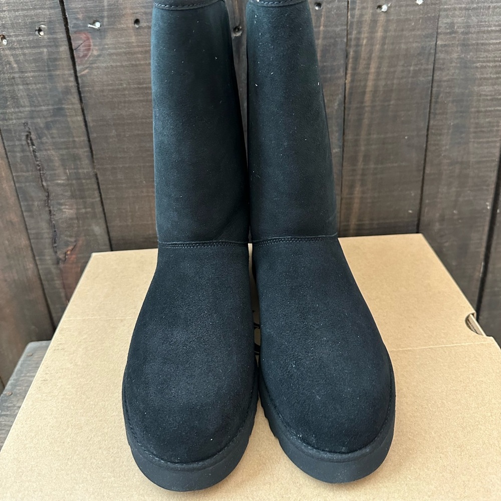 Ugg “Michelle” mid-calf boot. Black. Size 9
